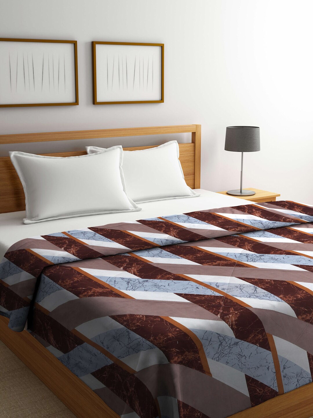 

Arrabi Blue & Brown Geometric Mild Winter 450 GSM Double Bed Comforter