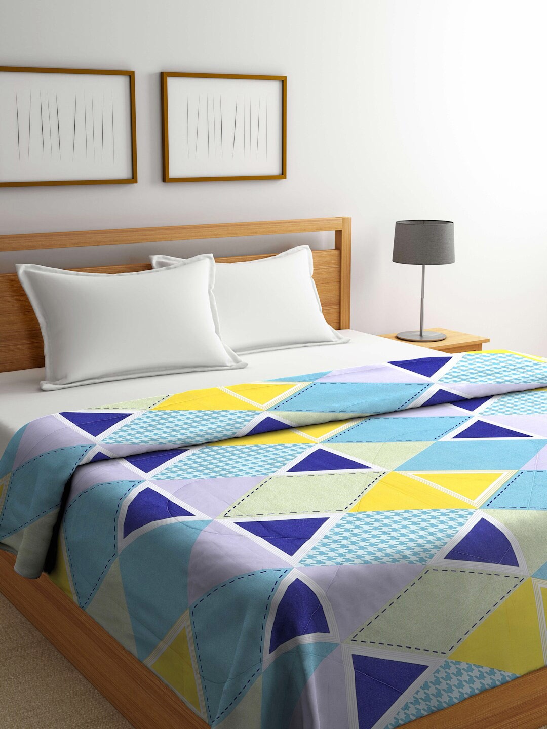 Arrabi Blue & Yellow Geometric Mild Winter 450 GSM Double Bed Comforter