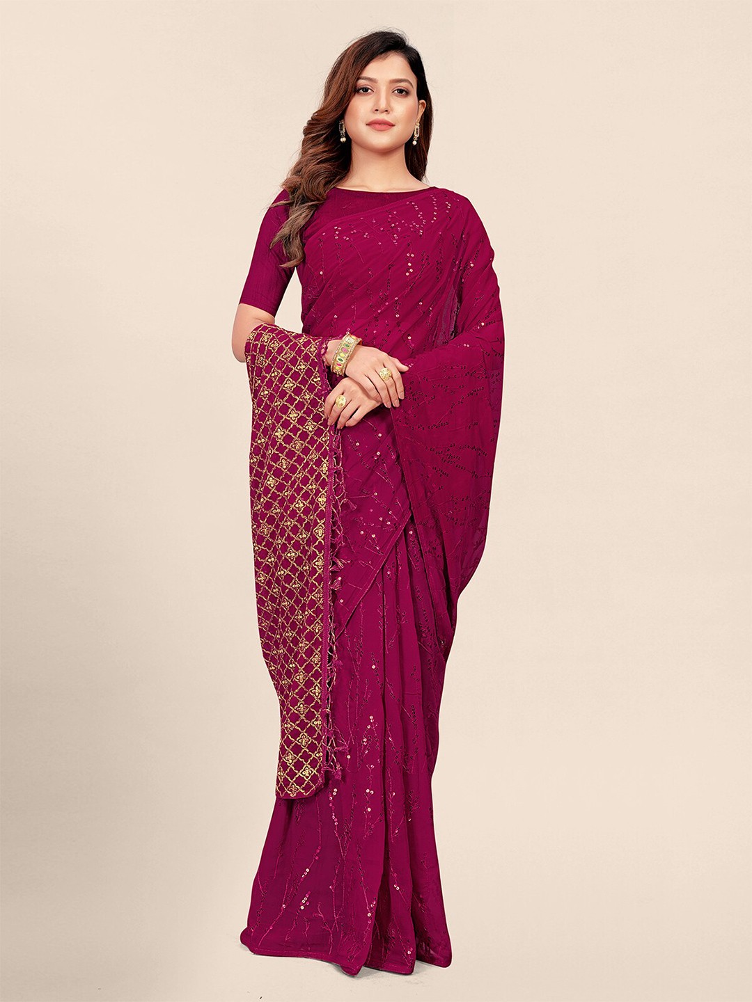 

Granthva Fab Embellished Sequinned Pure Georgette Saree, Fuchsia