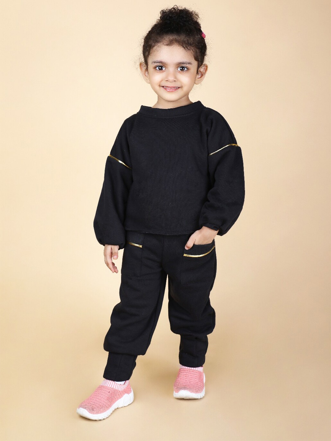 Beyabella Girls T-shirt with Trousers, Black