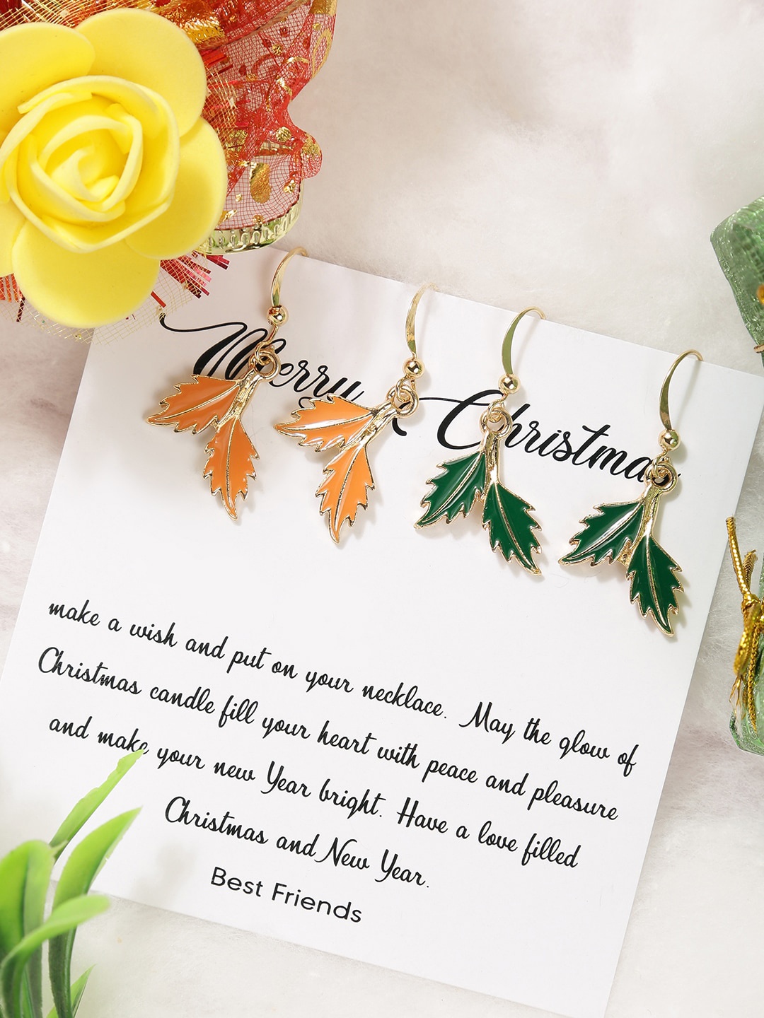 

EL REGALO Christmas Green Pack of 2 Gold Plated Leaf Shaped Drop Earrings