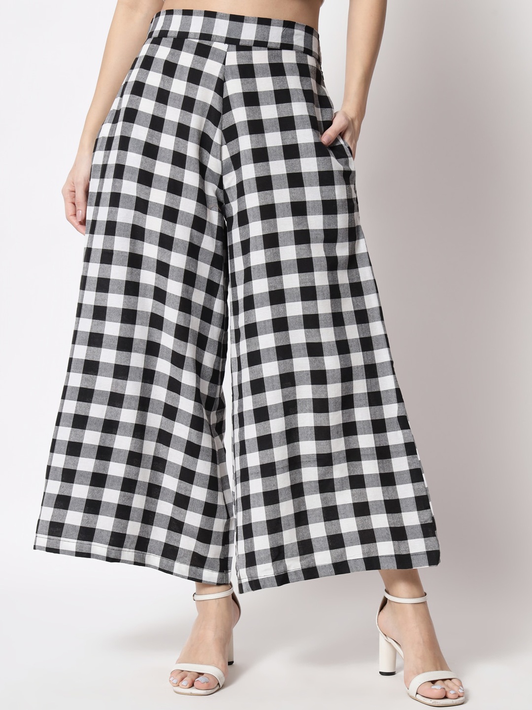 

SiaVira Women White Checked Loose Fit Trousers