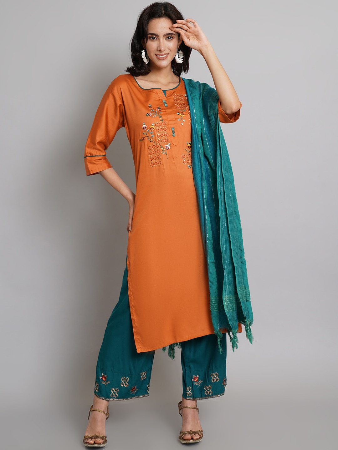 

Risirioutfit Women Ethnic Motifs Embroidered Kurta with Palazzos & With Dupatta, Orange