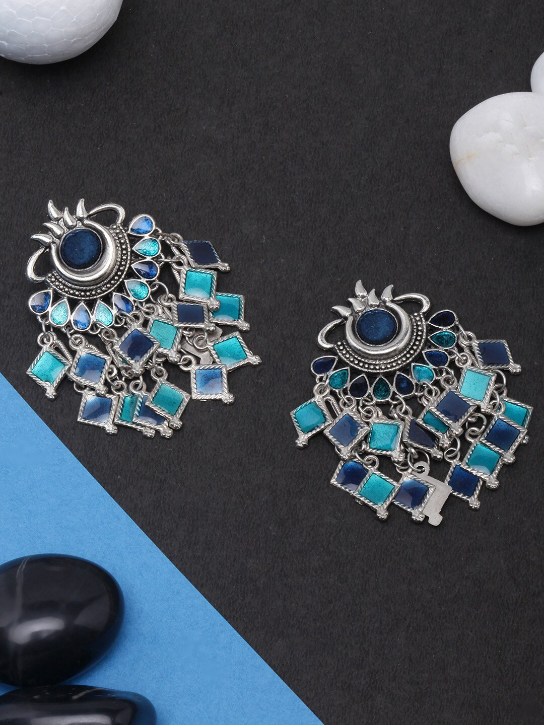 

DIVA WALK Silver Plated Contemporary Drop Earrings