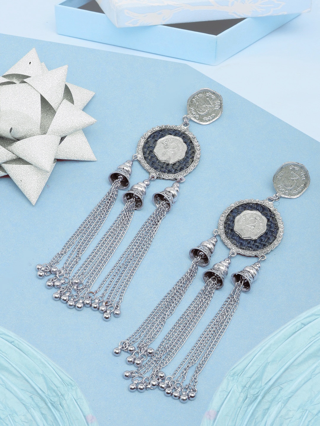

DIVA WALK Silver-Plated Contemporary Drop Earrings