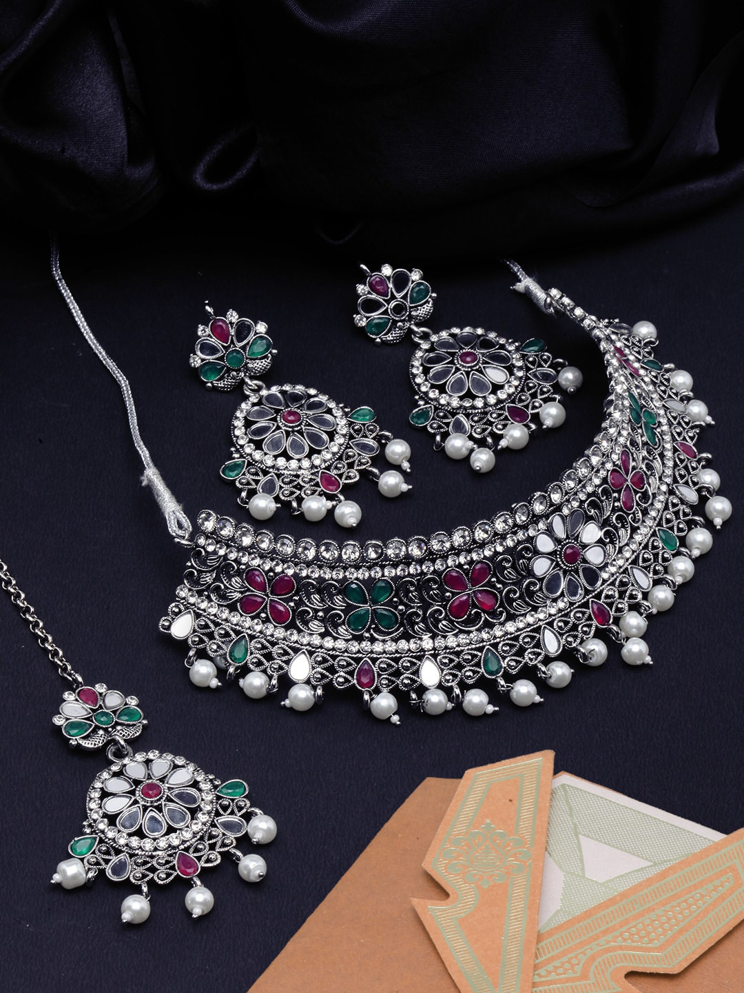 

Sangria Silver-Plated Stone Studded & Beaded Jewellery Set