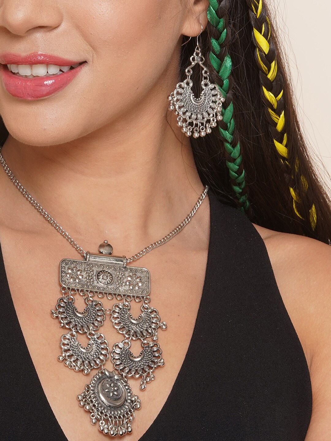 

Sangria Silver-Plated Beaded Jewellery Set