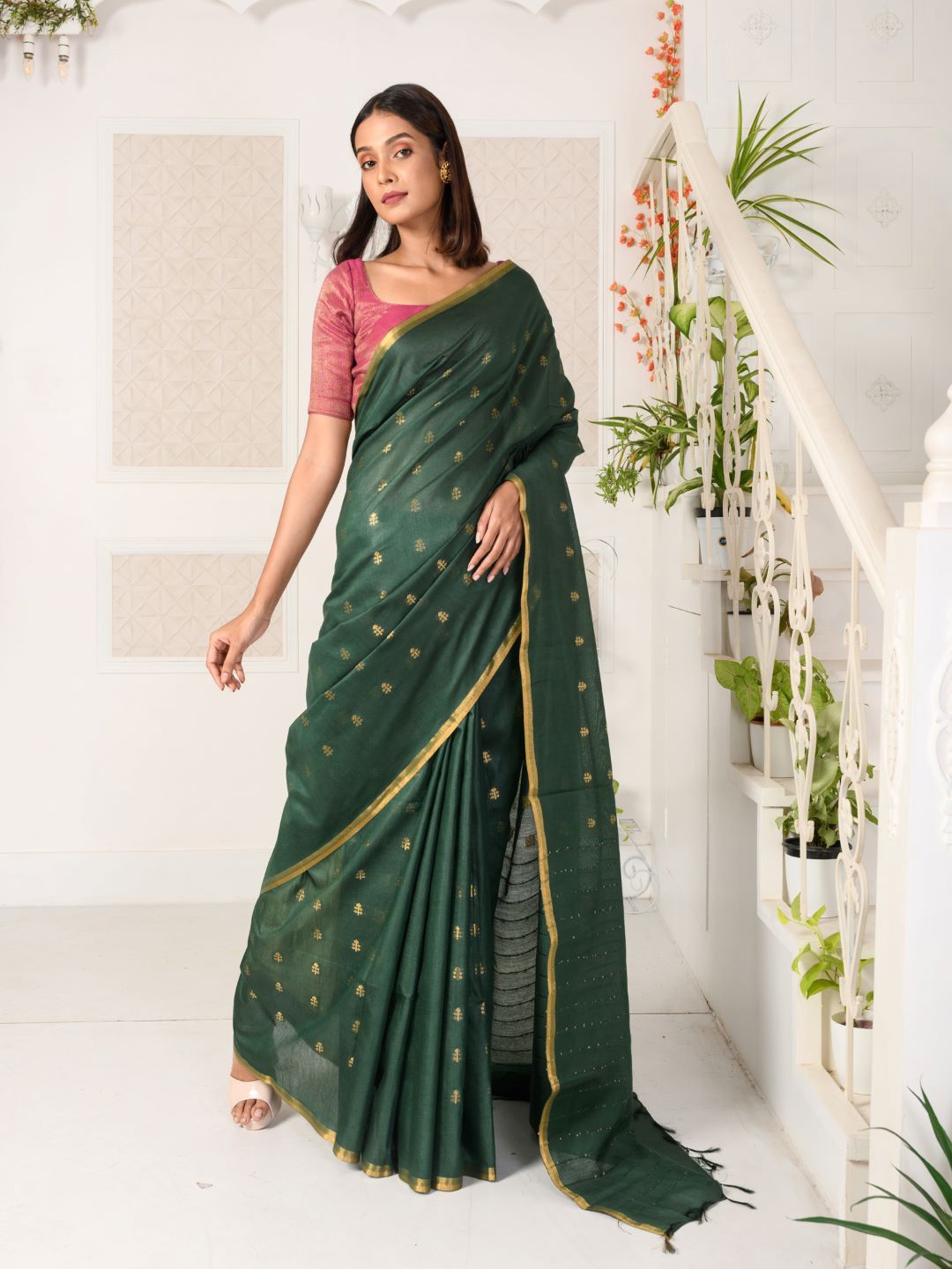 

HERE&NOW Woven Design Zari Bhagalpuri Saree, Green