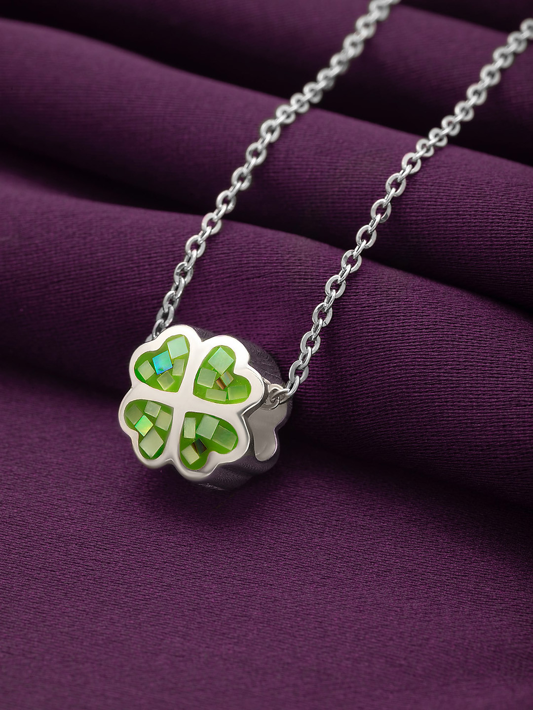 

SILBERRY Women 925 Sterling Silver-Plated Mother Of Pearl-Studded Pendant With Chain