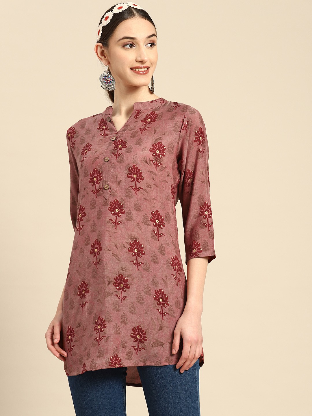 

Sangria Floral Printed Mandarin Collar Kurti, Maroon
