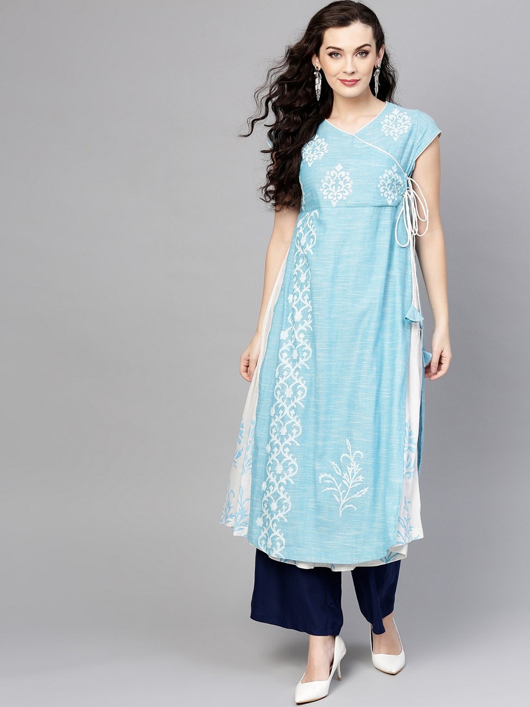 

Pannkh Ethnic Motifs Printed Cotton Anarkali Layered Kurta, Blue