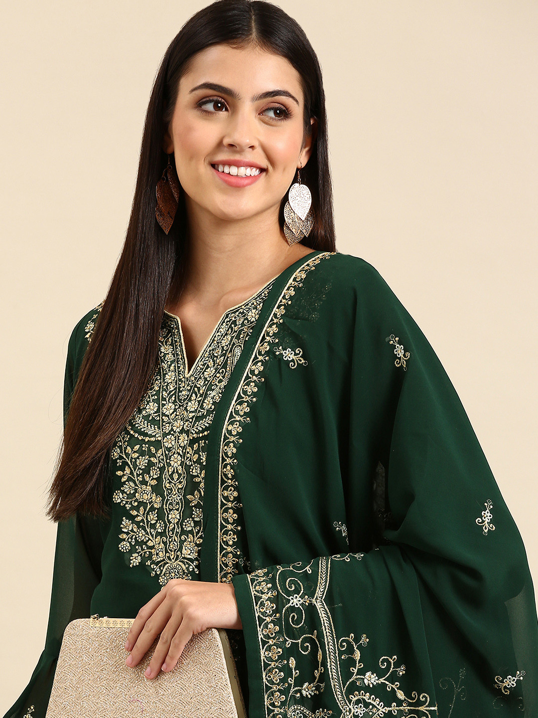 

Shaily Green & Gold-Toned Embroidered Silk Georgette Unstitched Dress Material