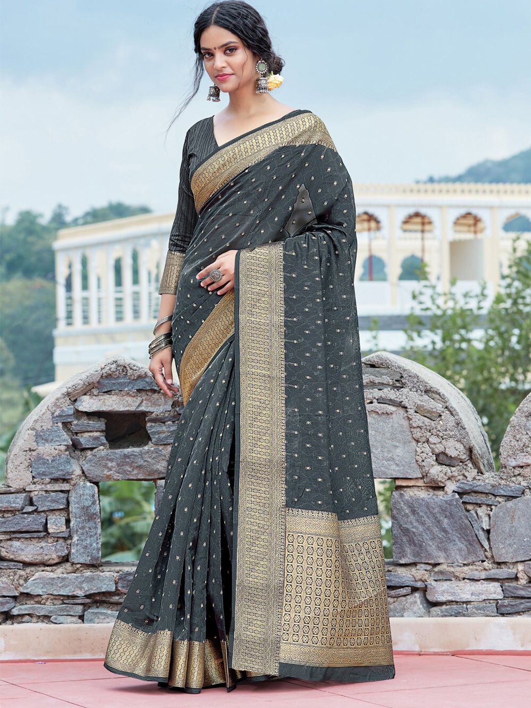 SANGAM PRINTS Grey Ethnic Motifs Woven Design Organza Saree, Grey melange