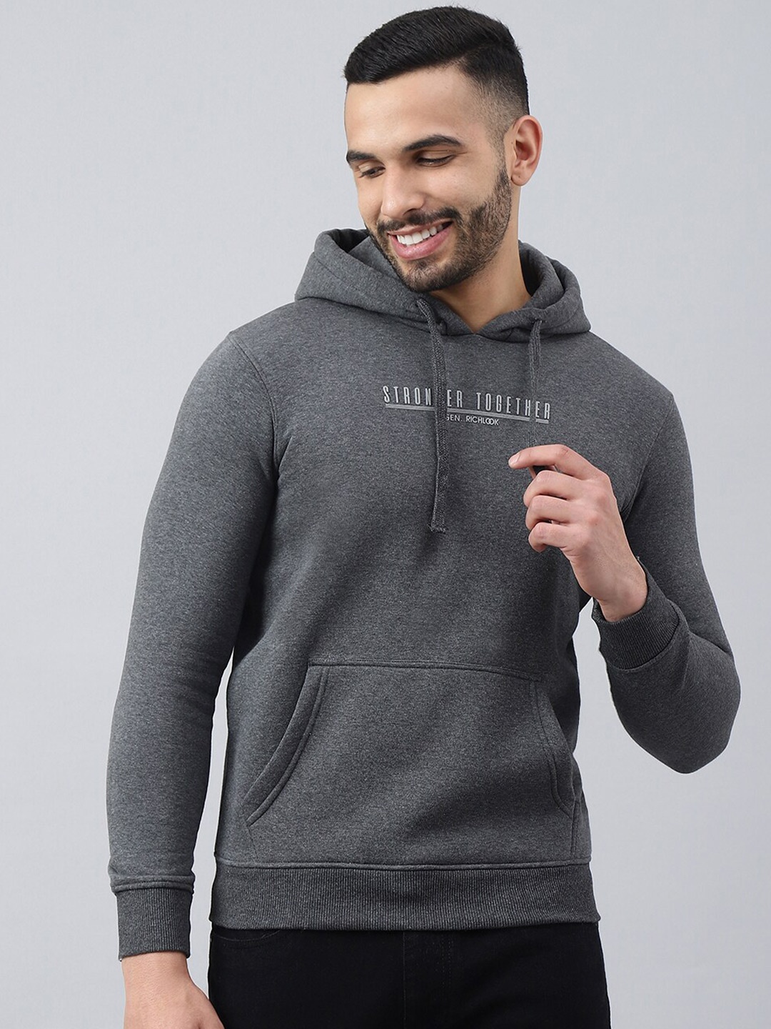 

Richlook Men Hooded Sweatshirt, Charcoal