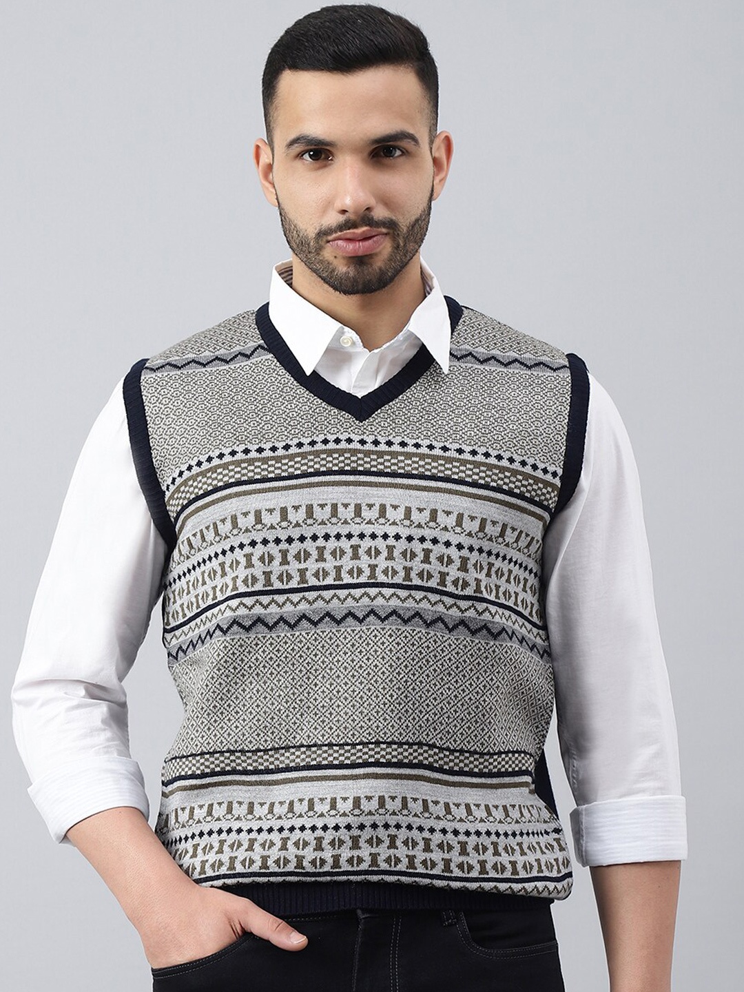

Richlook Men Khaki & White Cotton Printed Sweater Vest