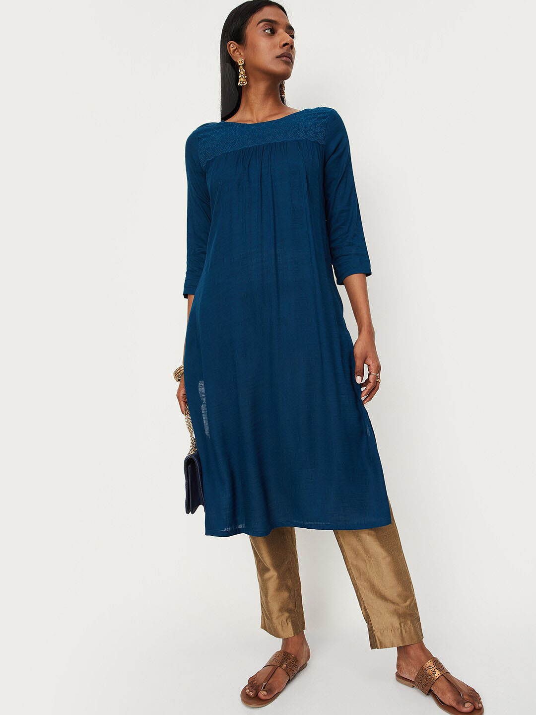 

max Schiffli Embroidered Boat Neck Kurta, Blue