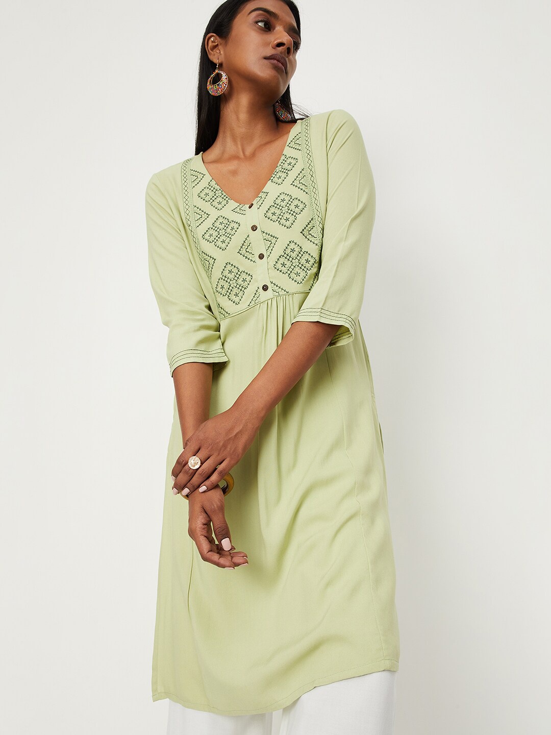

max Women Ethnic Motifs Embroidered Kurta, Green