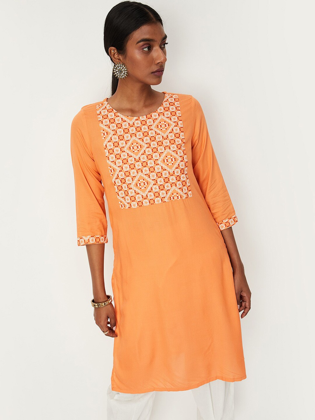 

max Geometric Printed Straight Regular Kurta, Orange
