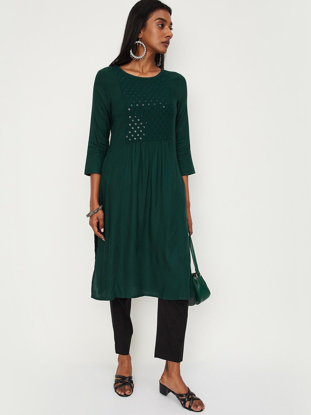 

max Women Yoke Design Kurta, Green