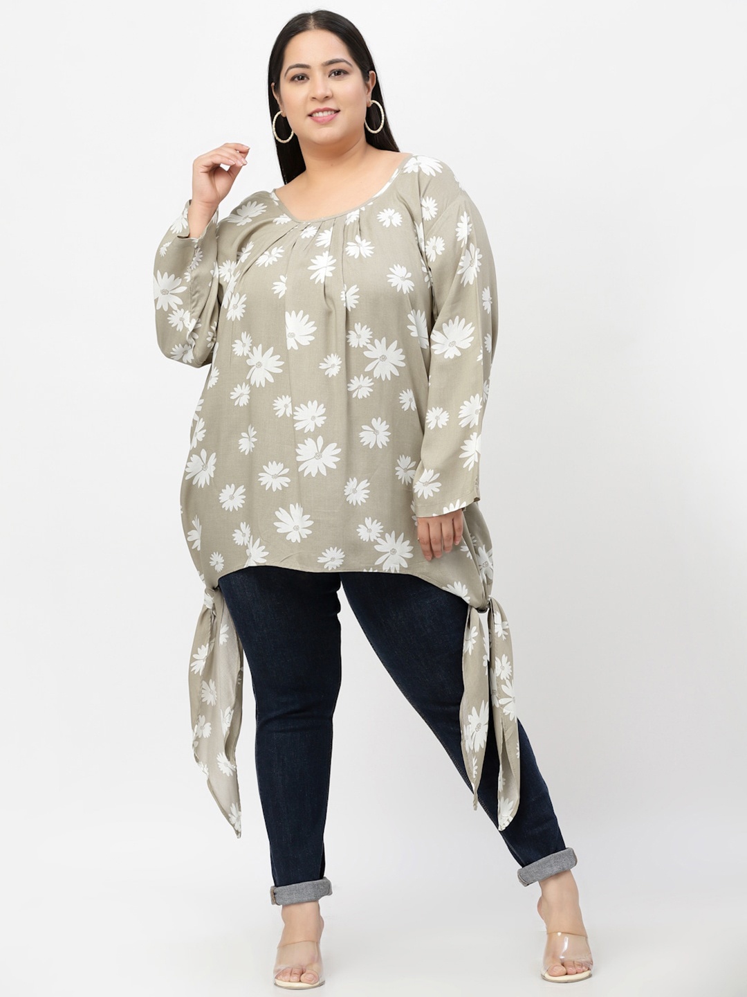 

KLOTTHE Plus Size Floral Printed Top, Beige
