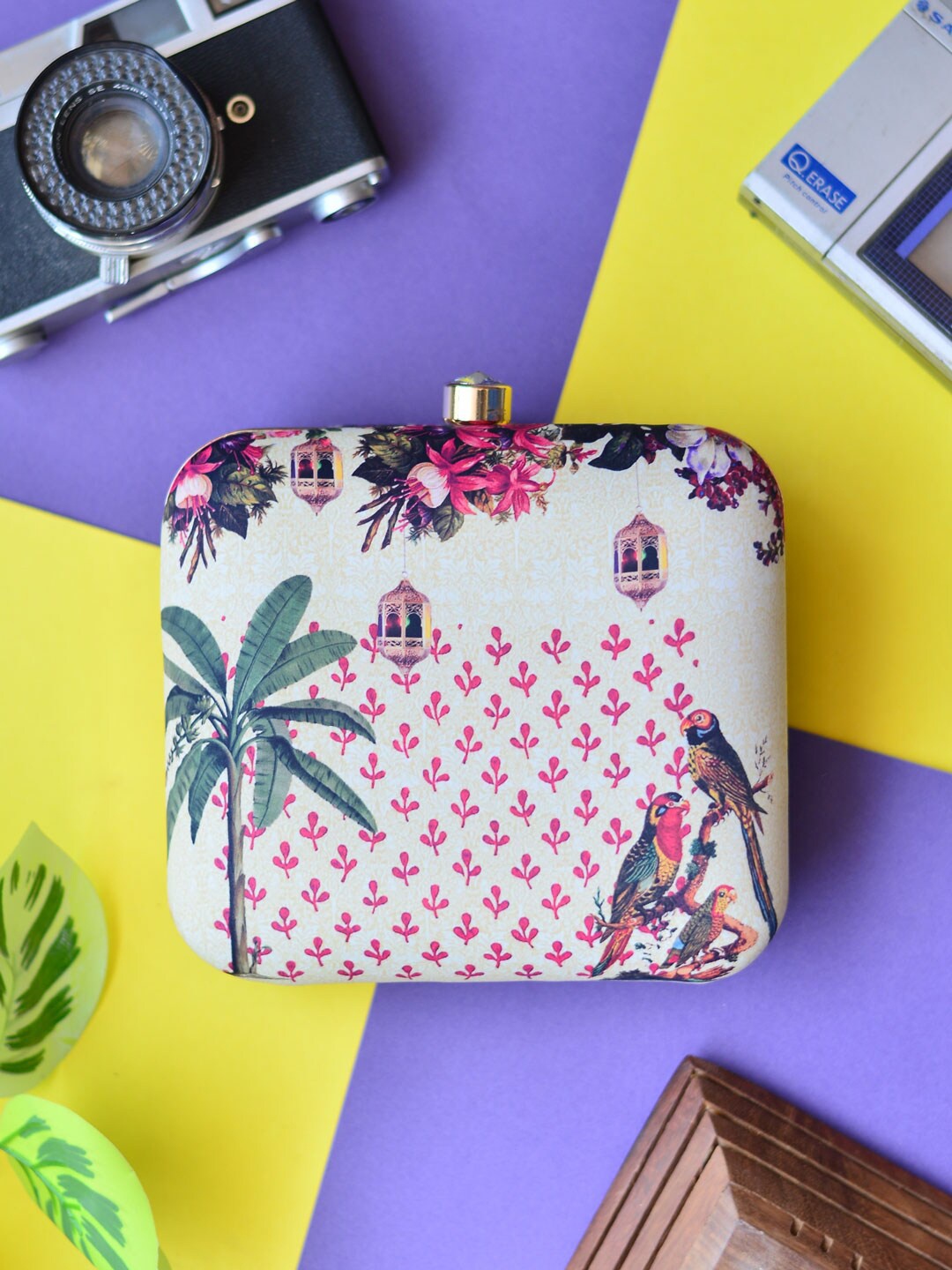 

ARTKLIM Printed Box Clutch, White