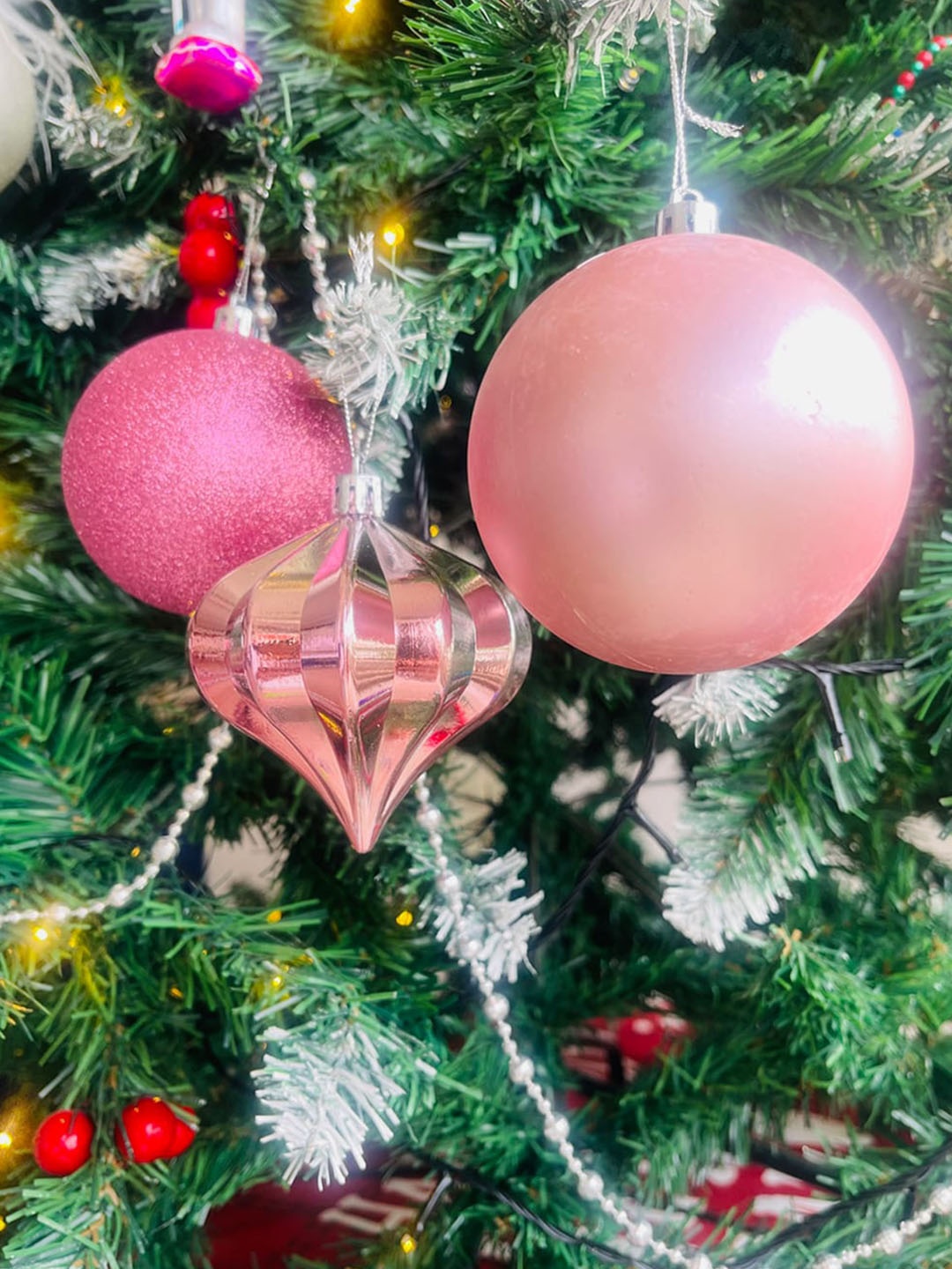 

Little Surprise Box LLP Pink Set Of 29 Shiny Metallic Hanging Xmas Tree Festive Decor