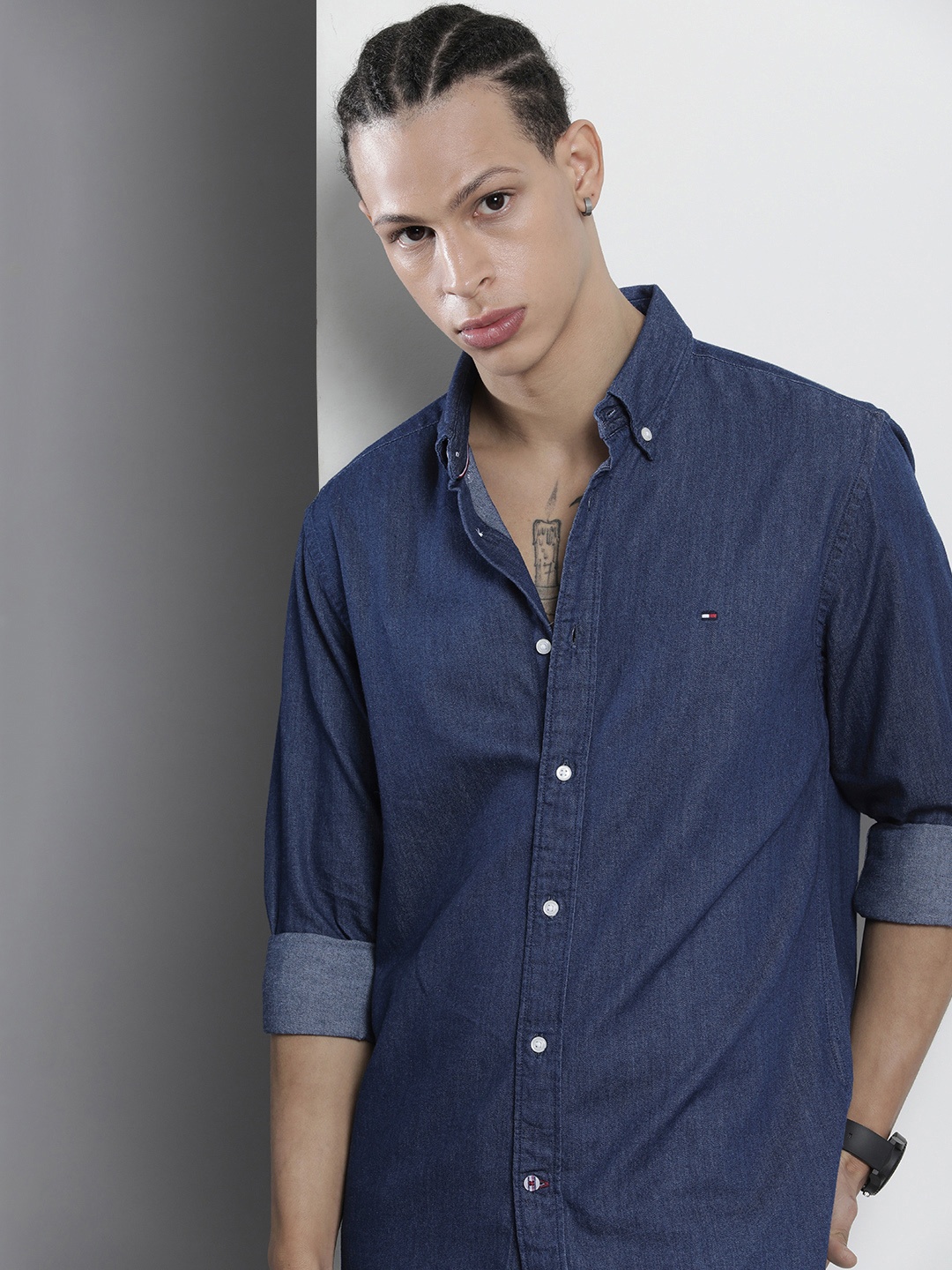 

Tommy Hilfiger Men Button-Down Collar Pure Cotton Casual Shirt, Blue