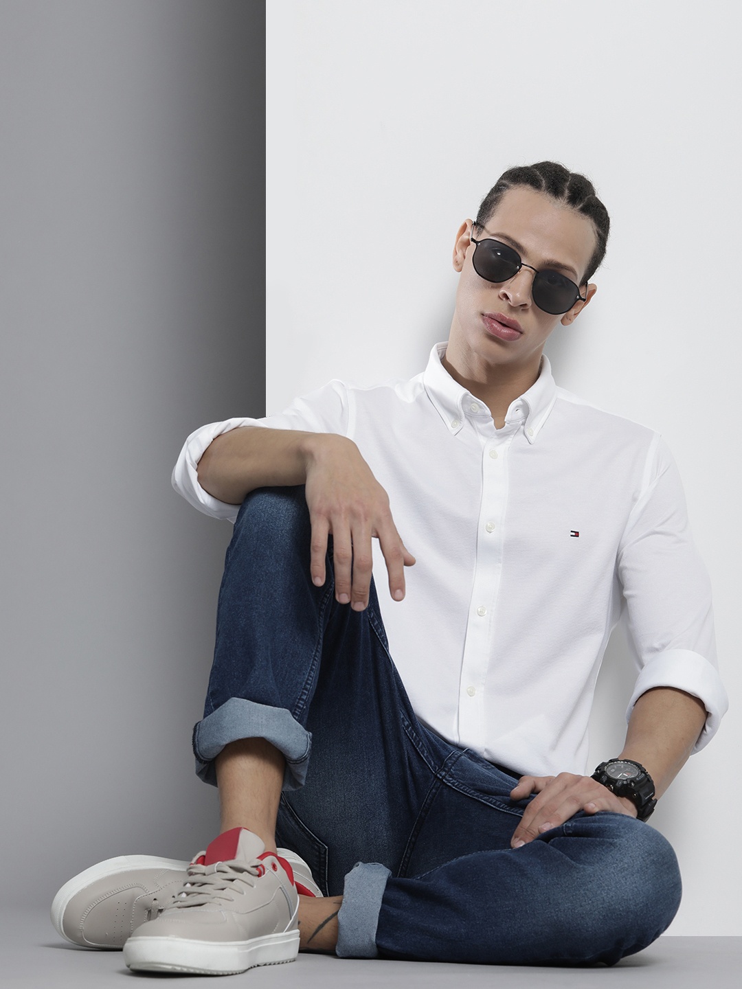 

Tommy Hilfiger Men Solid Slim Fit Casual Shirt, White