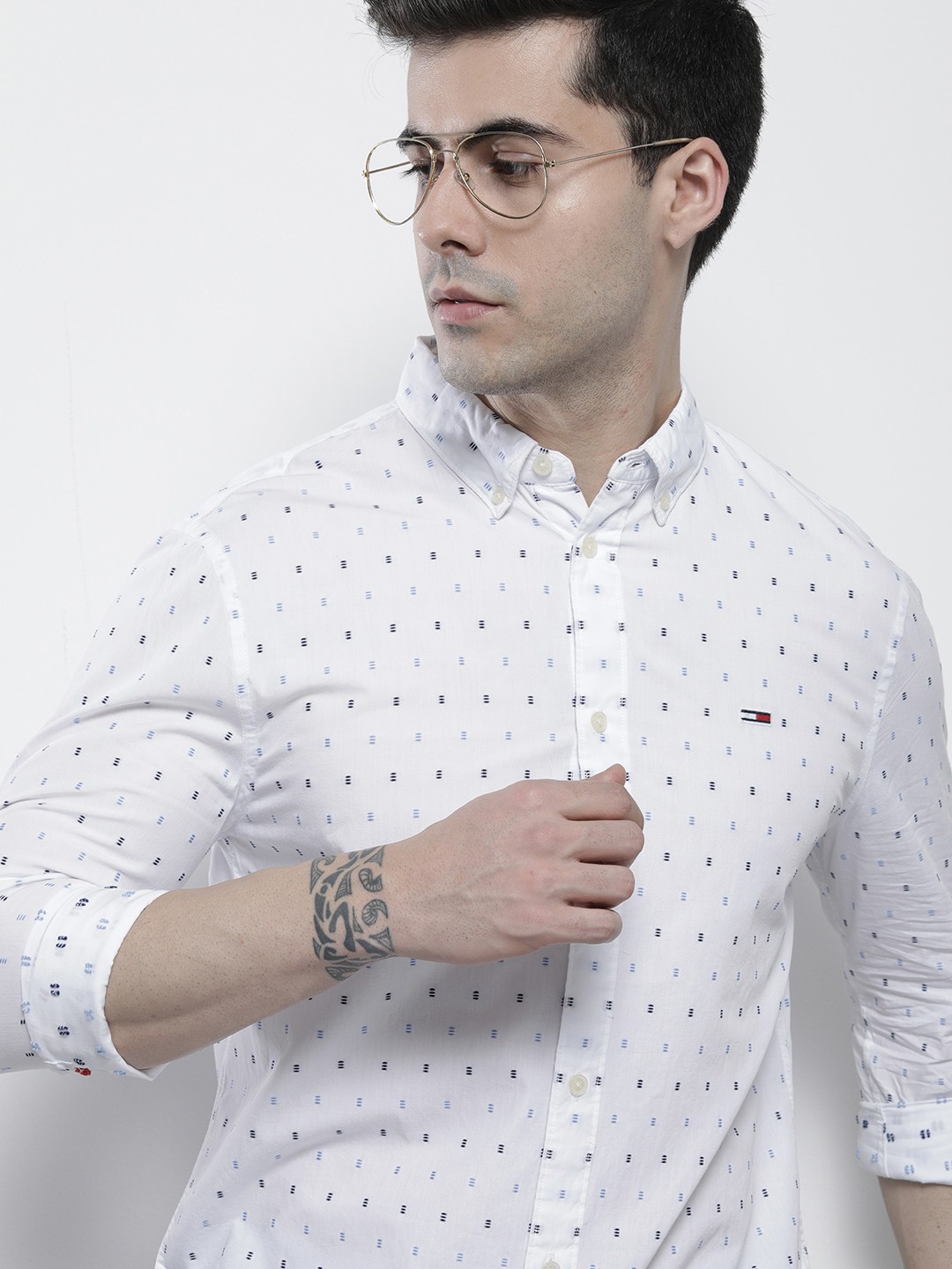 

Tommy Hilfiger Men Textured Organic Cotton Casual Shirt, White