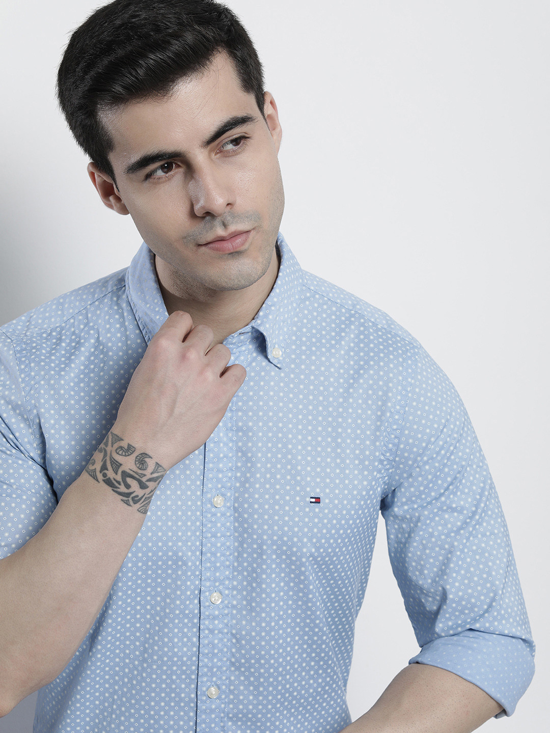 

Tommy Hilfiger Men Slim Fit Printed Organic Cotton Casual Shirt, Blue