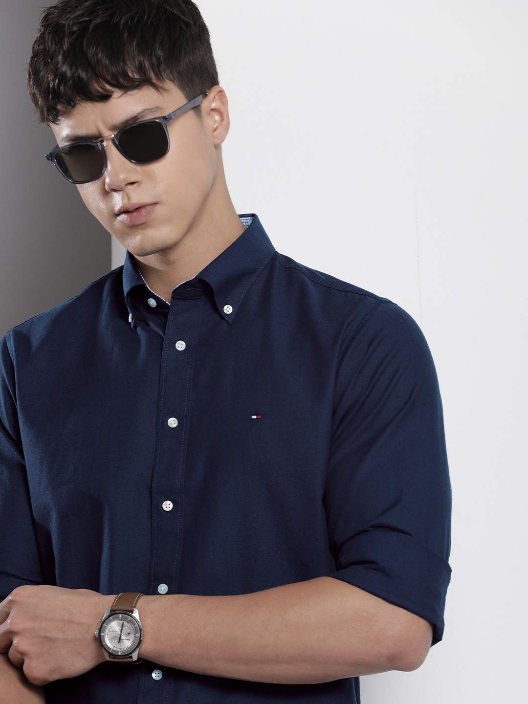 

Tommy Hilfiger Men Button-Down Collar Pure Cotton Casual Shirt, Navy blue