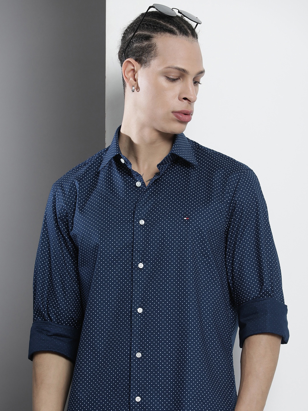 

Tommy Hilfiger Men Polka-Dots Printed Pure Cotton Casual Shirt, Navy blue