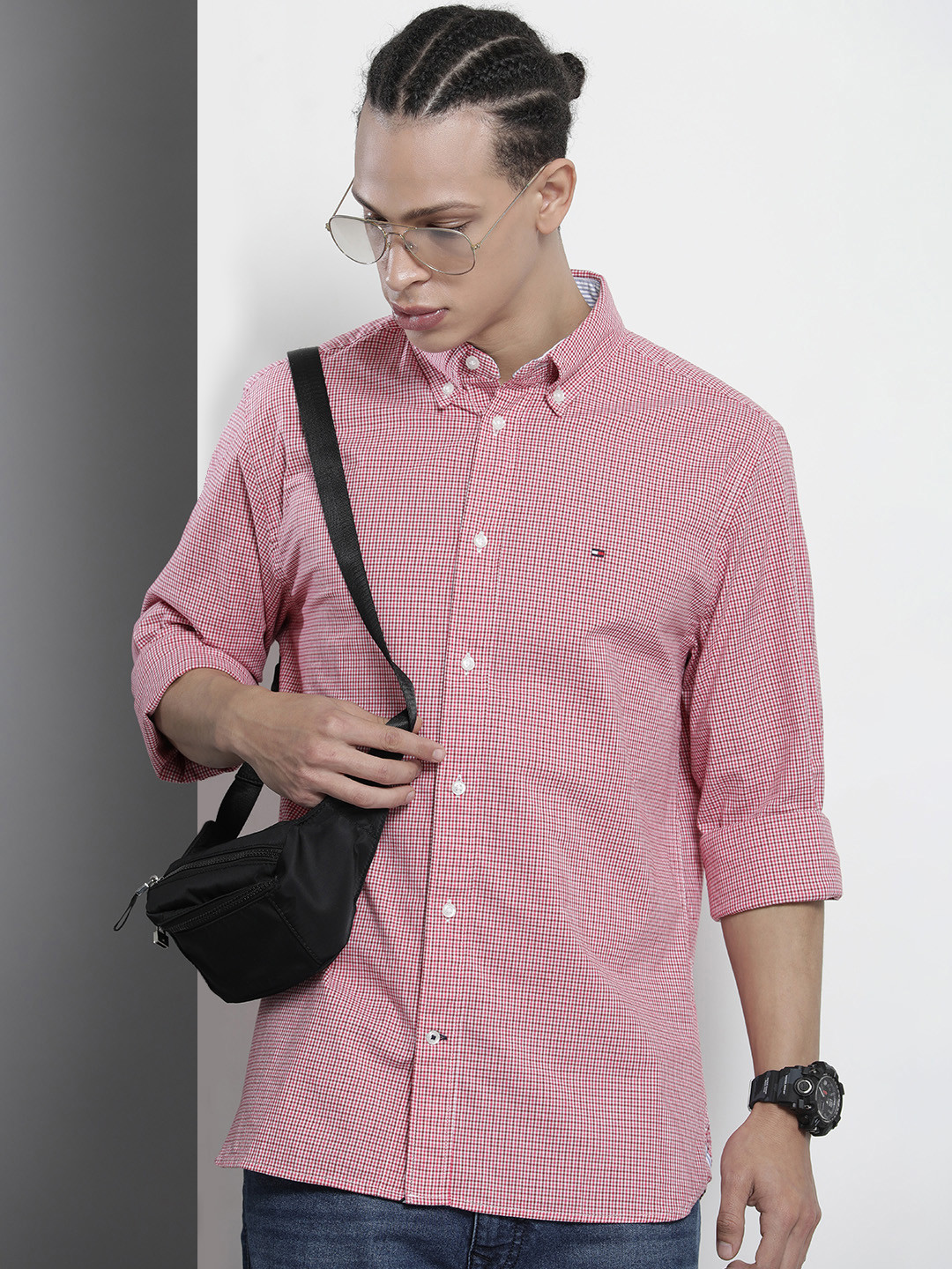 

Tommy Hilfiger Men Checked Casual Shirt, Red