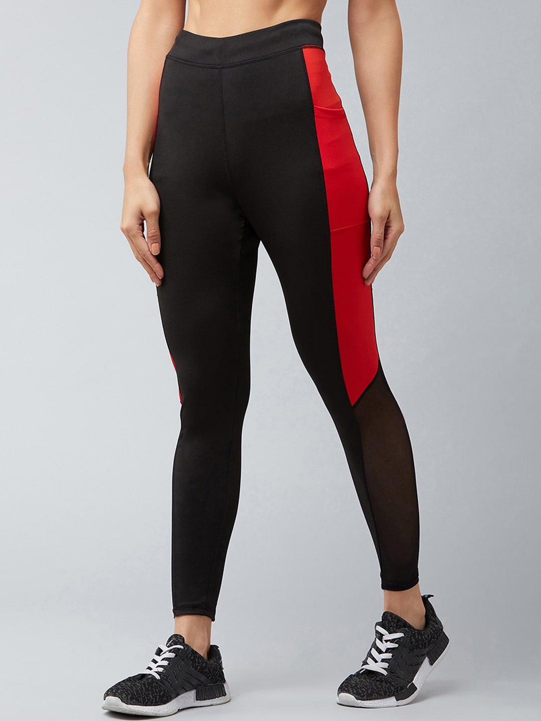 

Blinkin Women Colourblocked Dry Fit Tights, Black