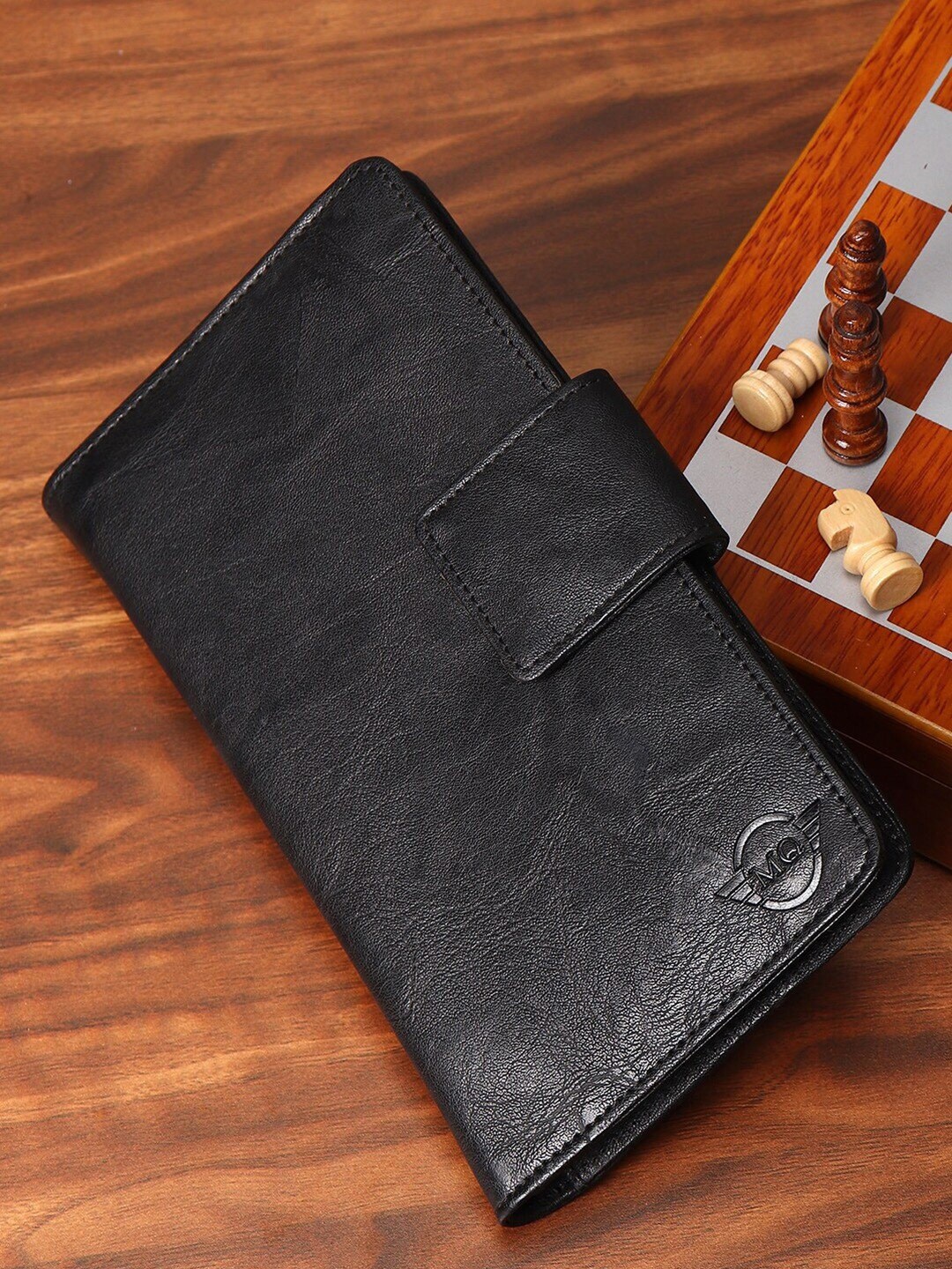 

MUTAQINOTI Unisex Textured Passport Holder, Black