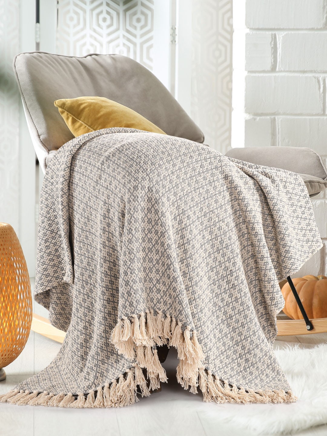 

SASHAA WORLD Grey Self Design Pure Cotton Throws