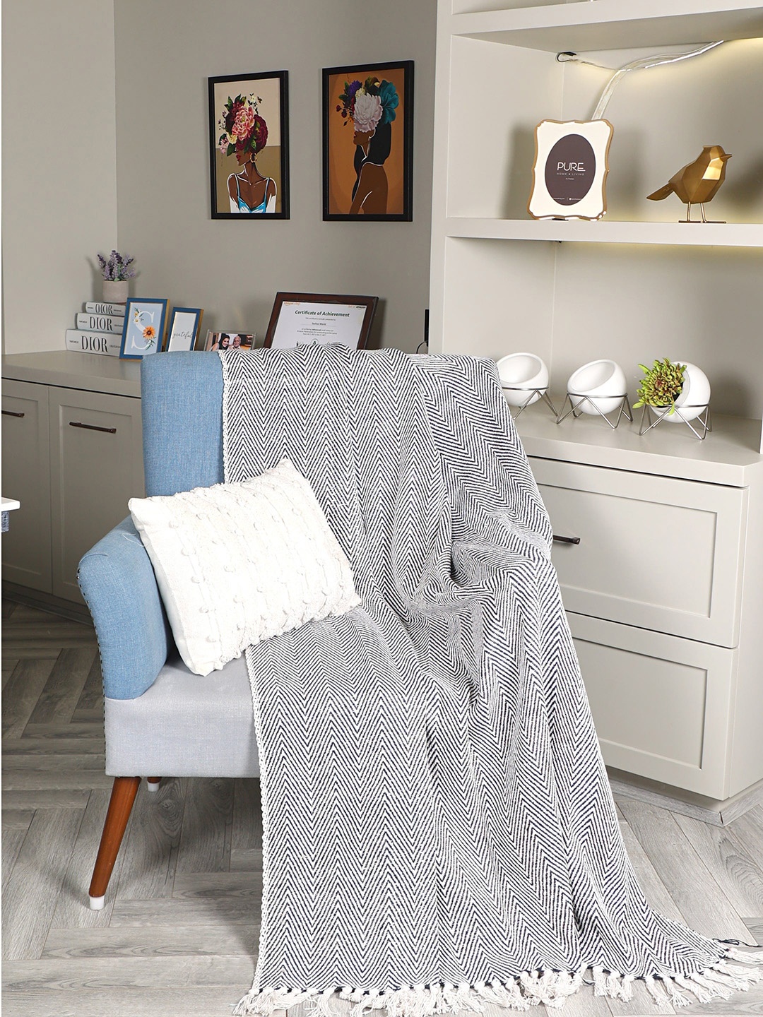 

SASHAA WORLD Navy Blue & White Woven Design Pure Cotton Blanket