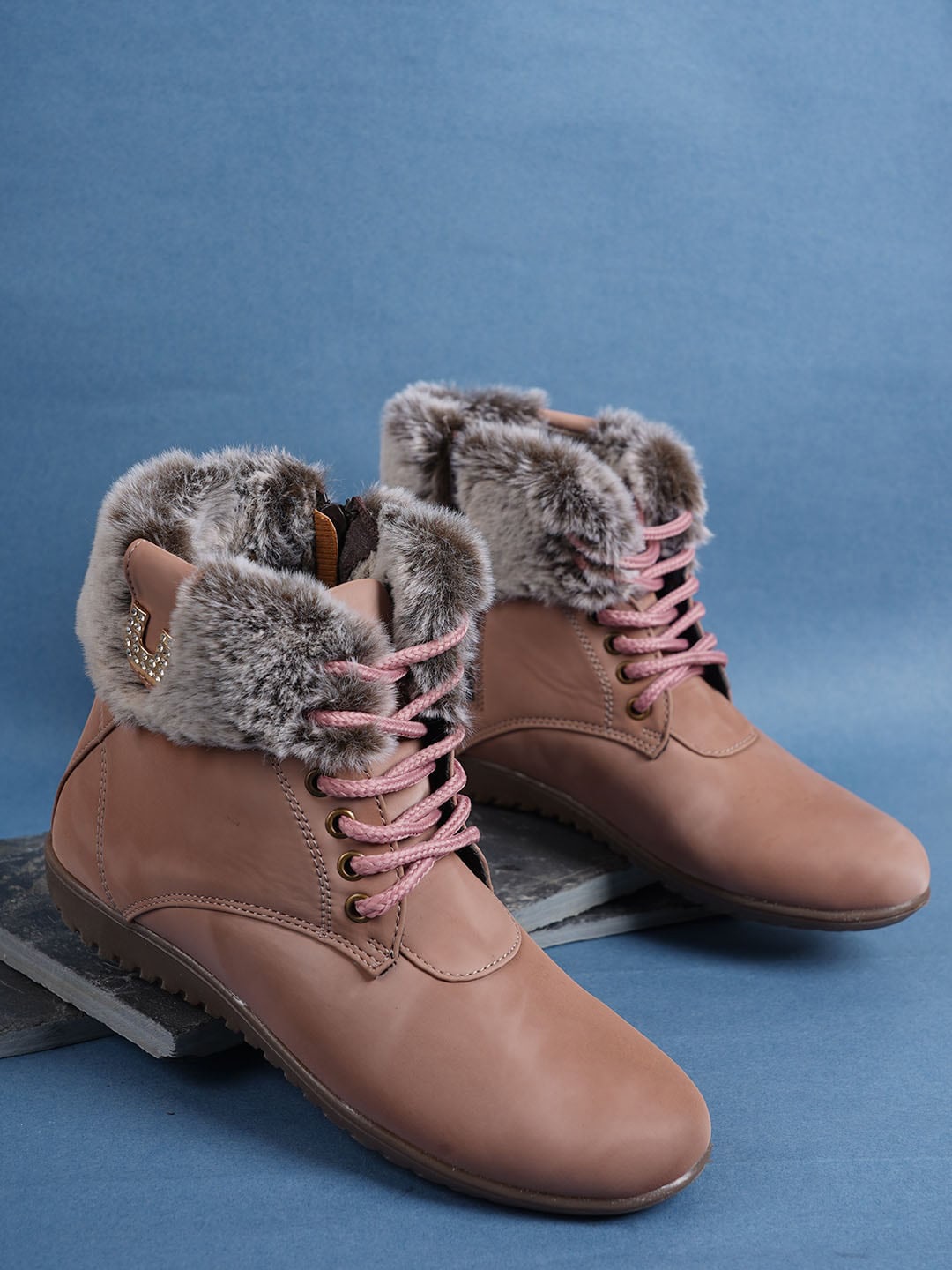 

Walkfree Women Casual Winter Boots, Peach