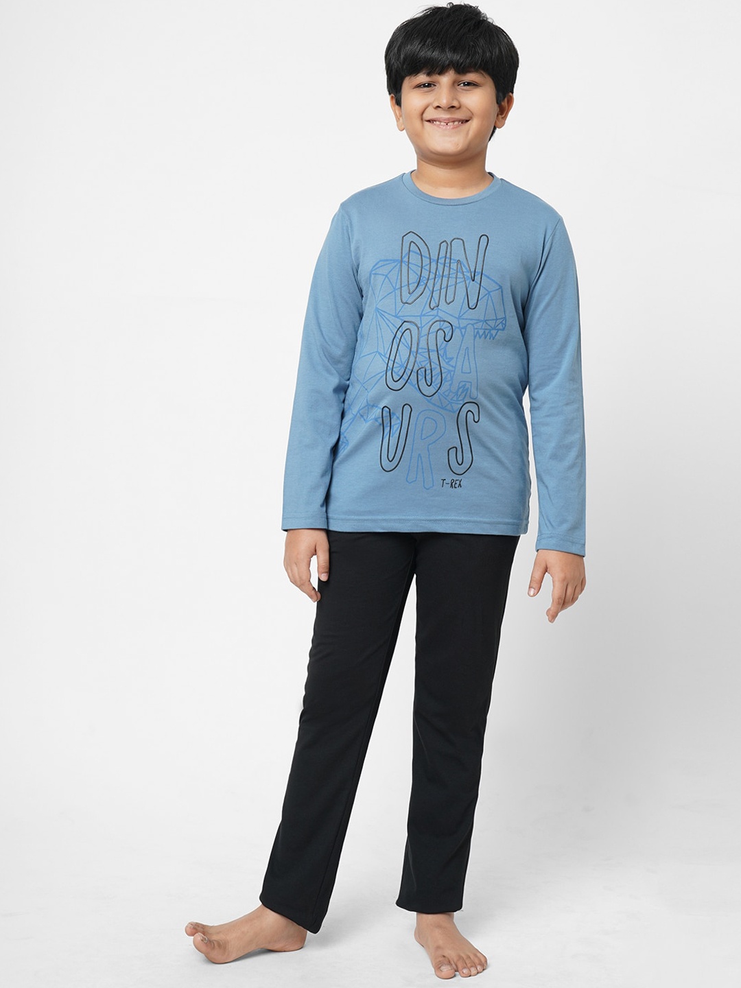

Sweet Dreams Boys Typography Printed Night suit, Blue