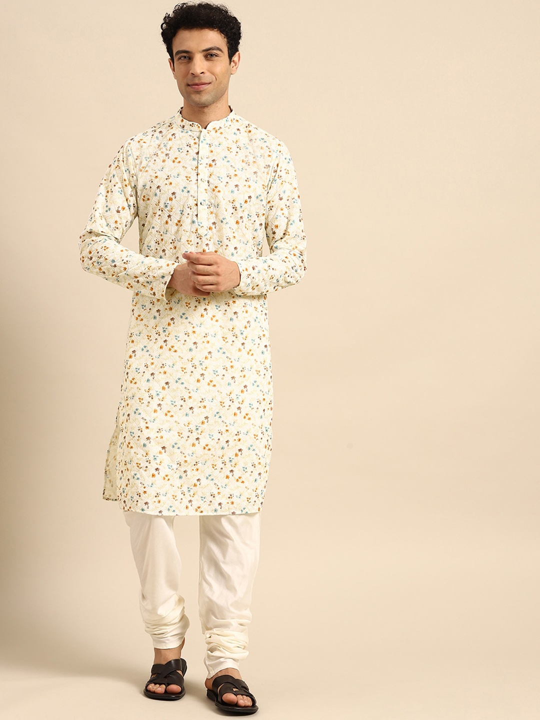 

KISAH Floral Embroidered Mandarin Collar Straight Kurta, Off white