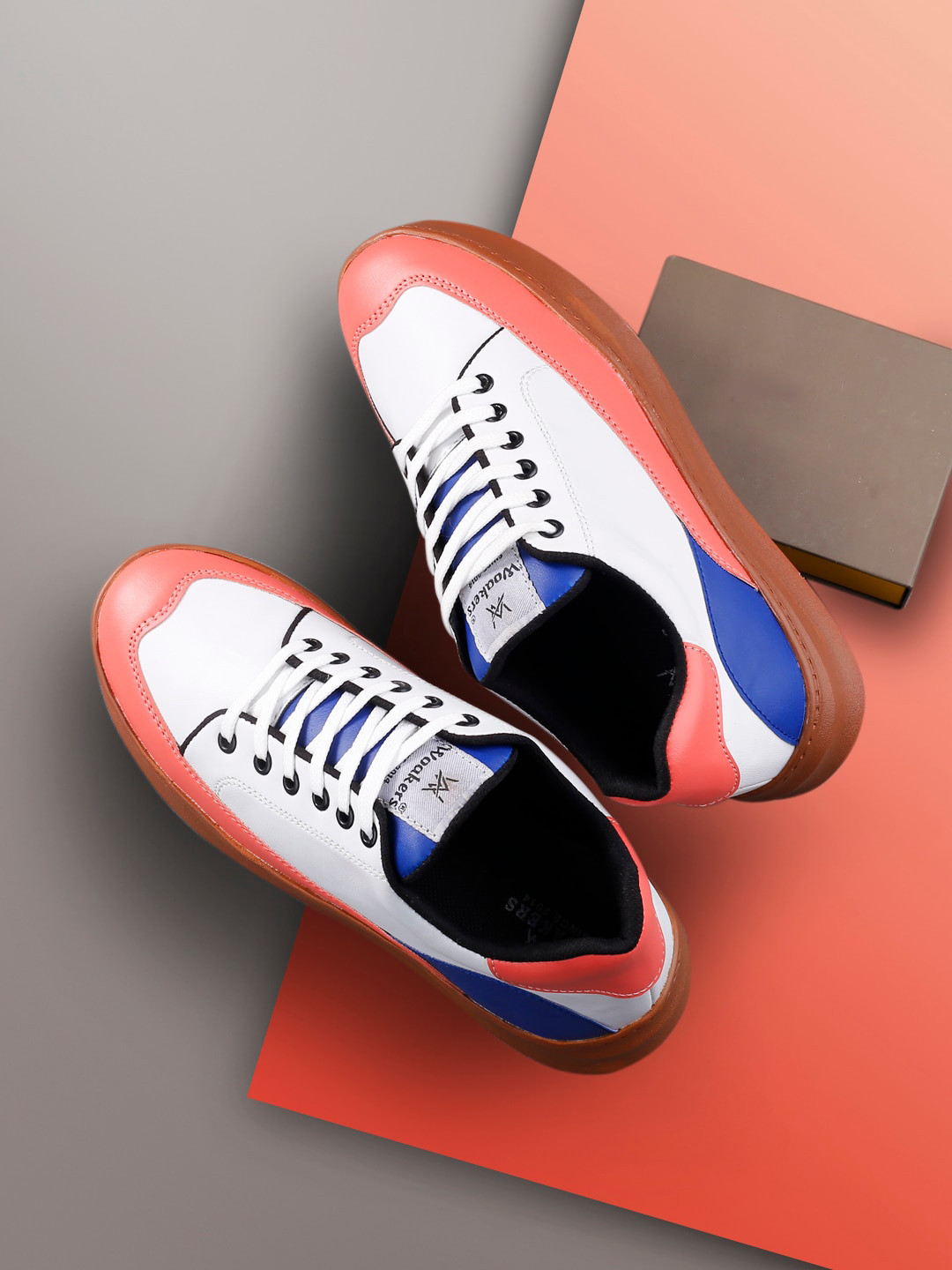 

Woakers Men Colourblocked Waterproof Lining Sneakers, White