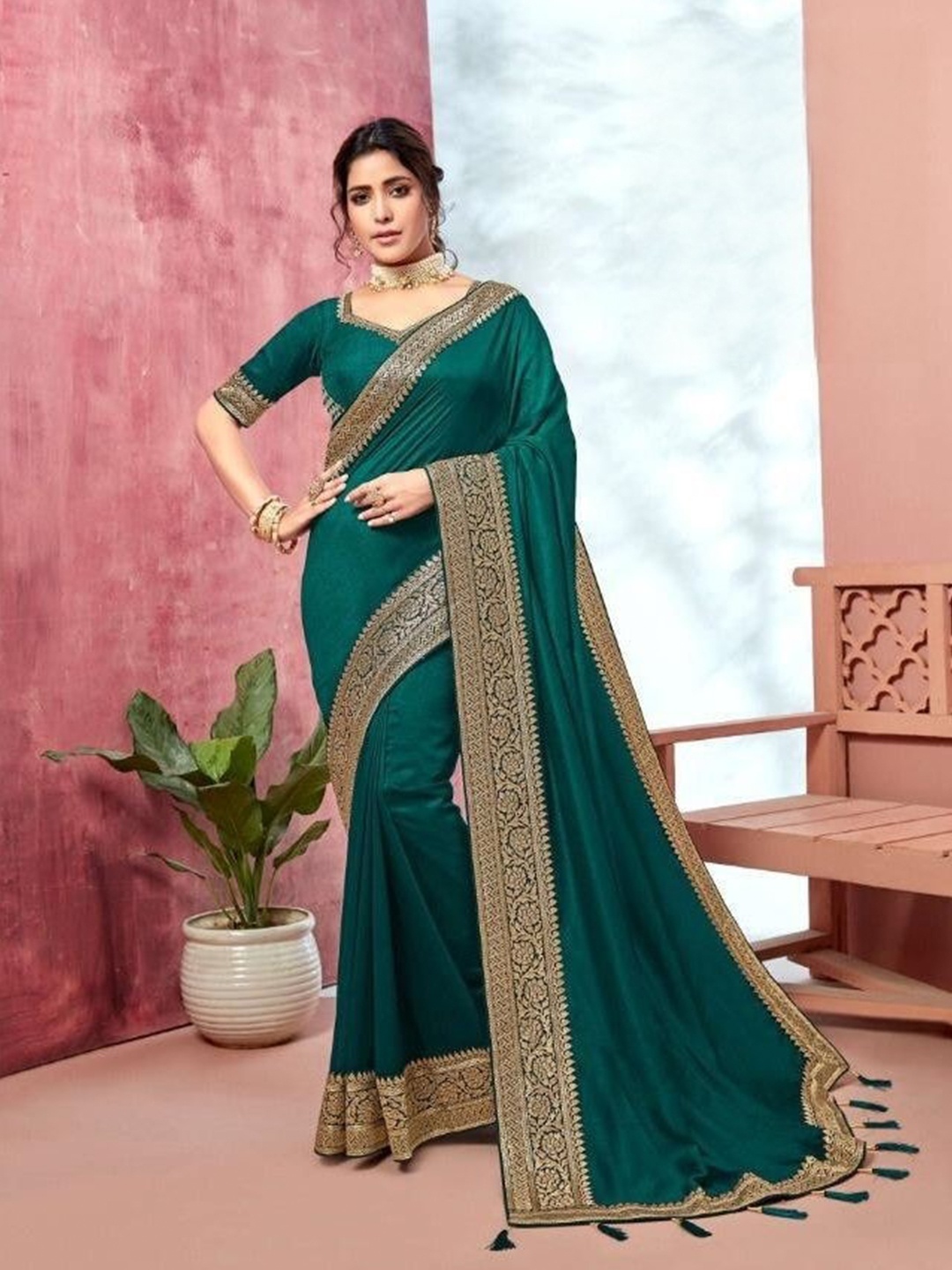 

SHAIBO SAREE Embroidered Silk Cotton Saree, Green