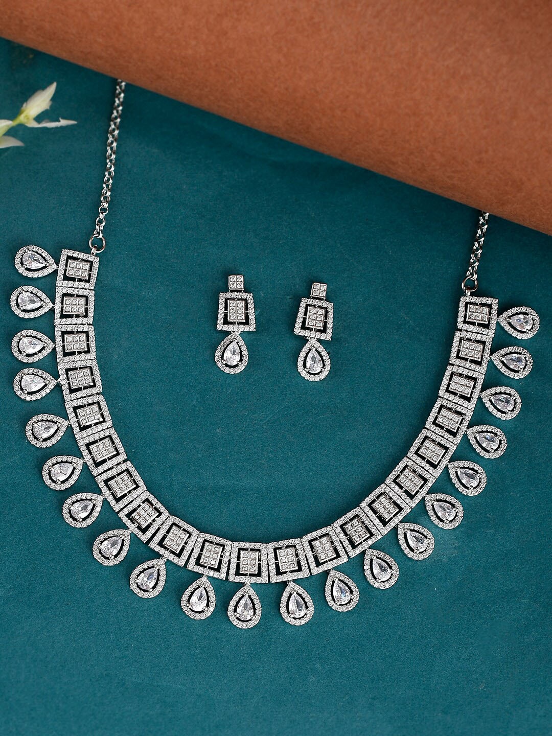 

Voylla Rhodium-Plated Zircons Embellished Jewellery Set, Silver
