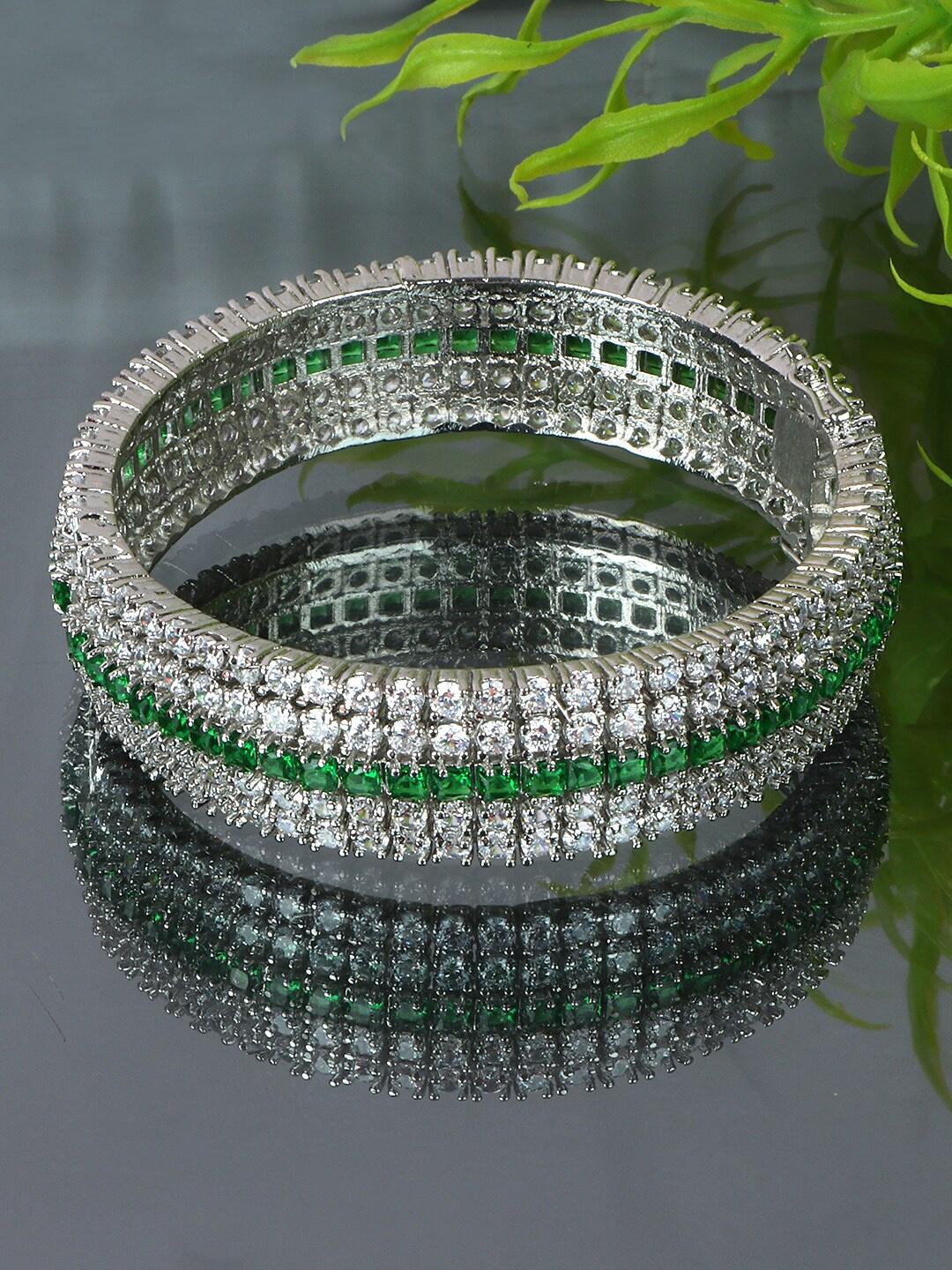 

AURAA TRENDS Rhodium-Plated AD Stones Studded Bangle, Green