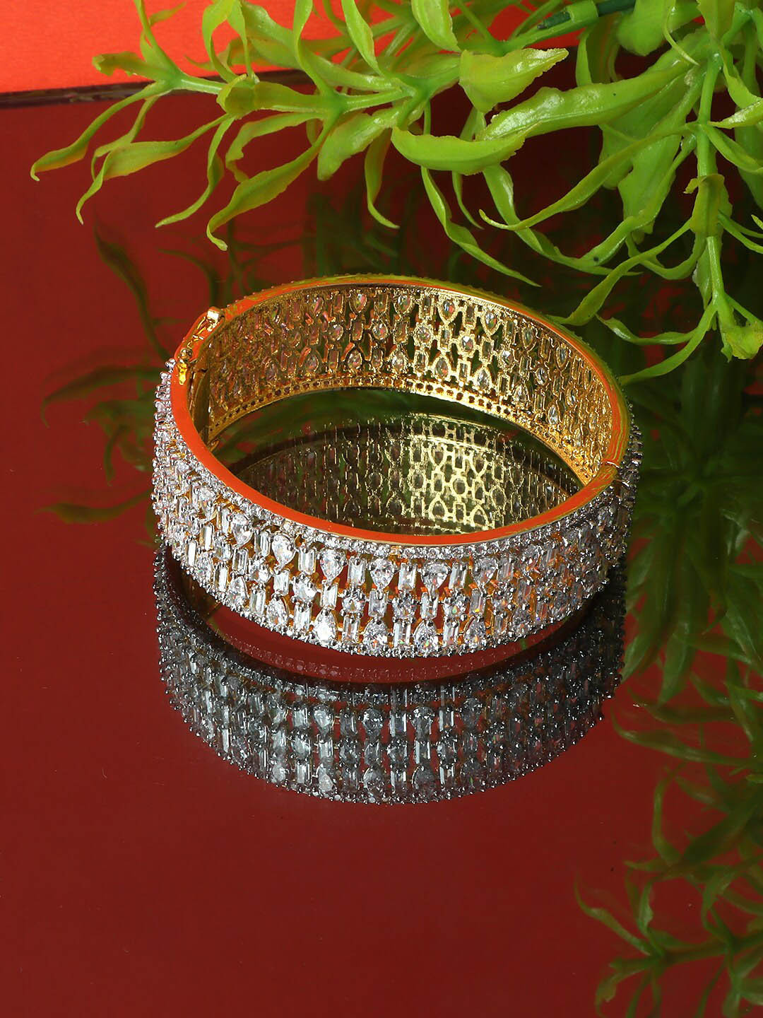 

AURAA TRENDS Rhodium-Plated & AD Studded Kada Bangle, White