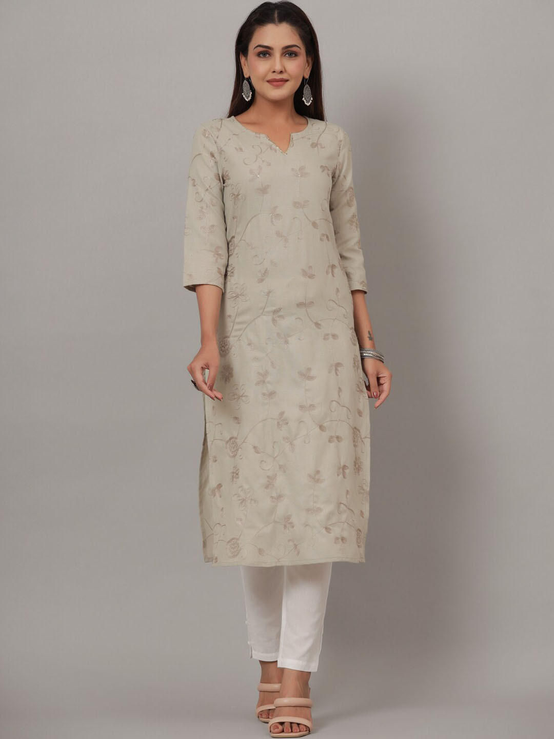 

CRAFTED FOR YOU Women Floral Printed Pure Cotton Kurta With Trousers, Grey