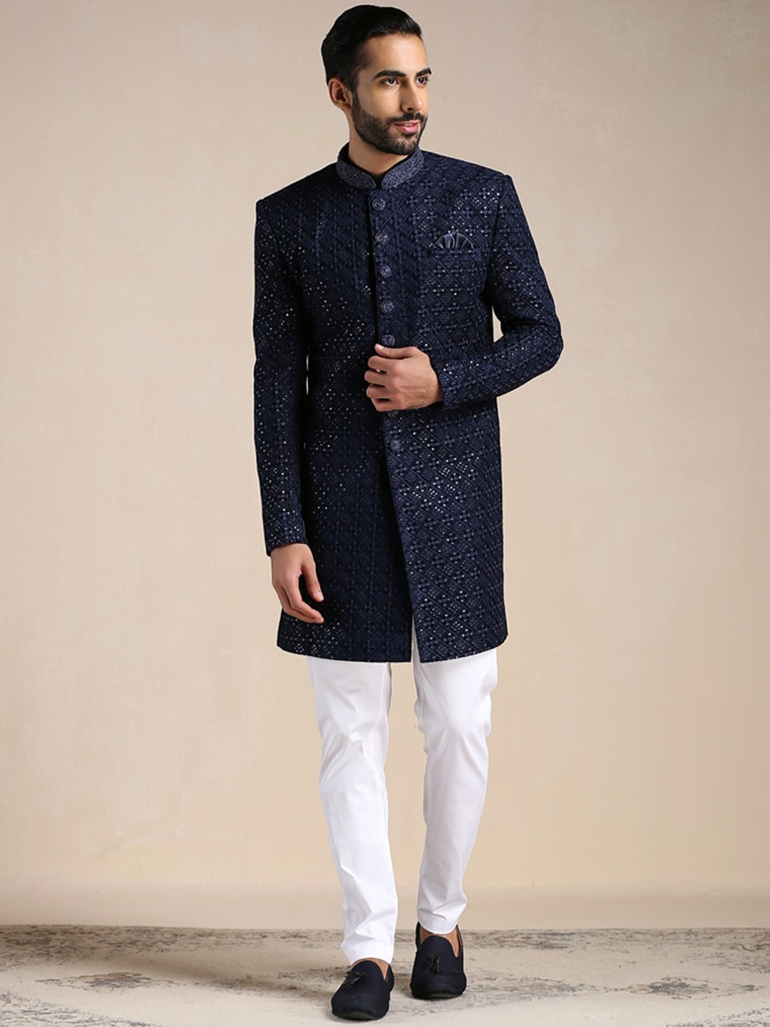 

Manyavar Men Floral Embroidered Indo Western Set with Trousers, Navy blue