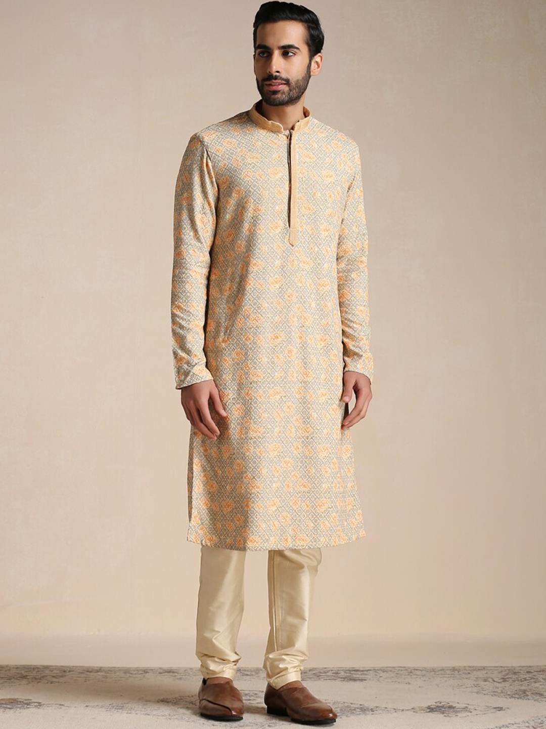 

Manyavar Men Green Printed Full Sleeves Kurta With Churidar