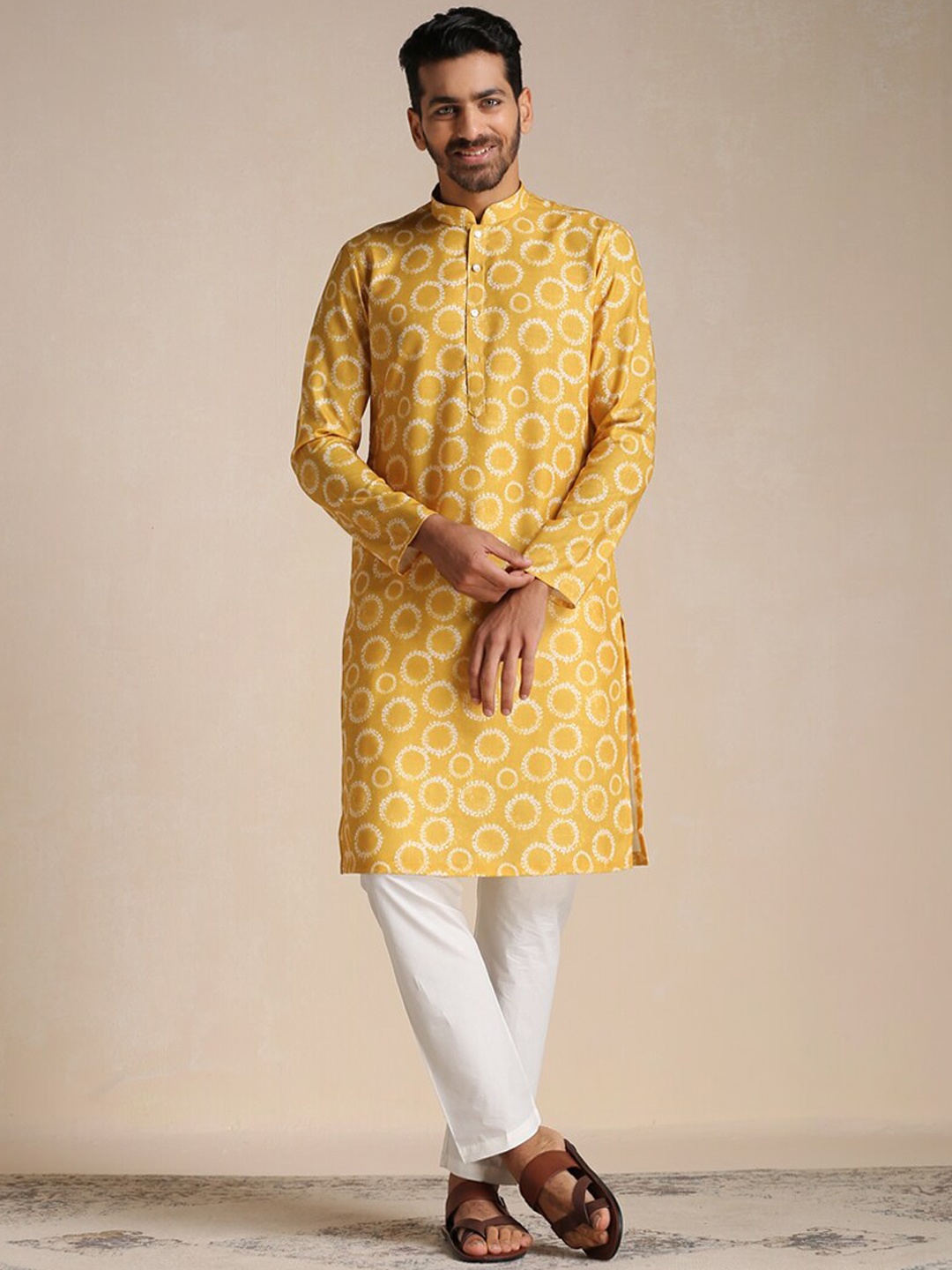

Manyavar Mandarin Collar Printed Kurta, Mustard