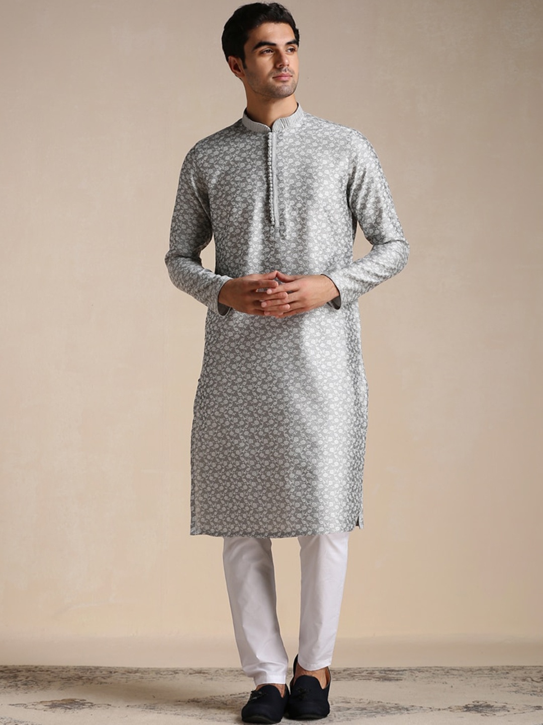 

Manyavar Men Printed Full Sleeves Kurta With Pyjama, Grey